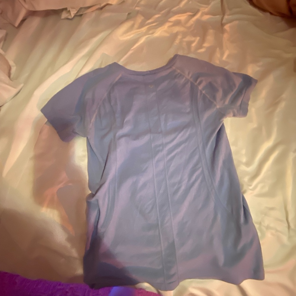 Size 10 Blue/purple Lululemon shirt - Picture 2 of 3